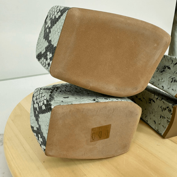 Bottega Veneta Snake Embossed Leather Platform Heels Tower Square Toe Pumps Sz40 - Picture 10 of 15